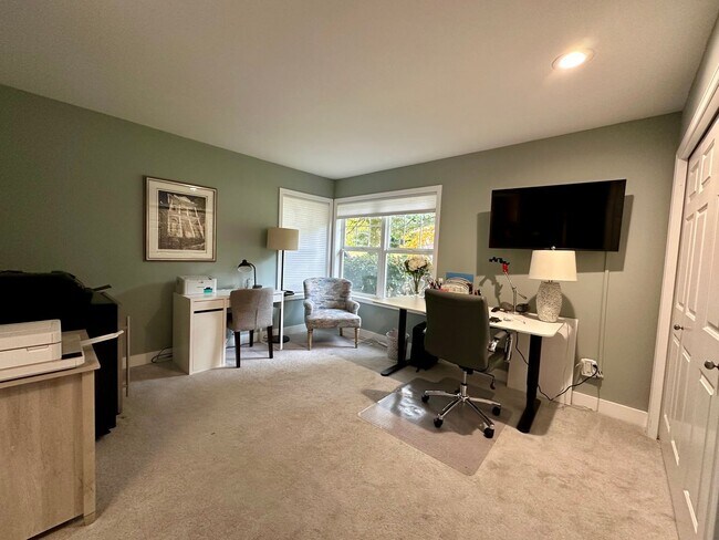 Foto del edificio - 9048 Gleneagle Dr