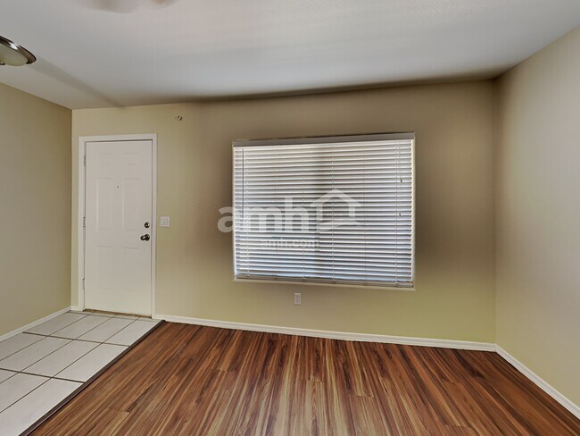 Building Photo - 6342 W Cordes Road