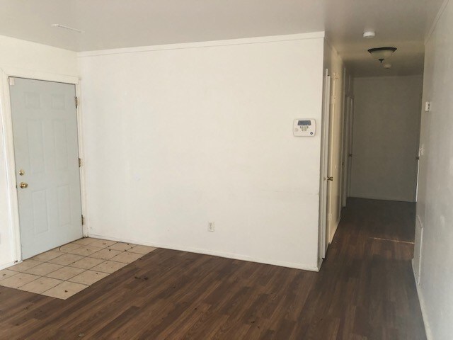Building Photo - 5641 E 13th Pl