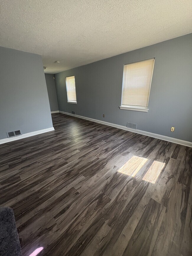 Foto del edificio - 644 Burns St SE