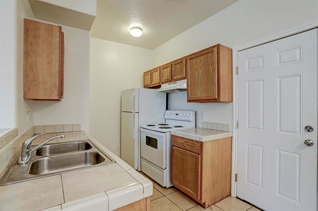 Foto del edificio - 6841 Larkstone St