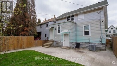 Building Photo - 760 Aylmer Ave