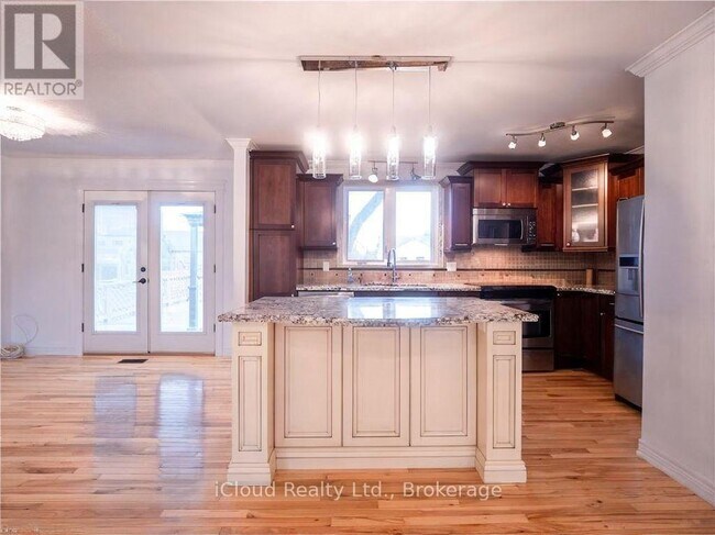 Photo du bâtiment - 5 Ilona Ct