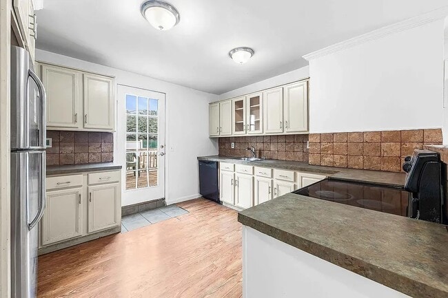 Building Photo - 1603 Bushwick Ave