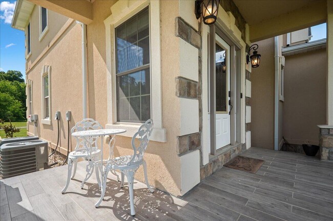 Foto del edificio - 200 Crooked Creek Dr