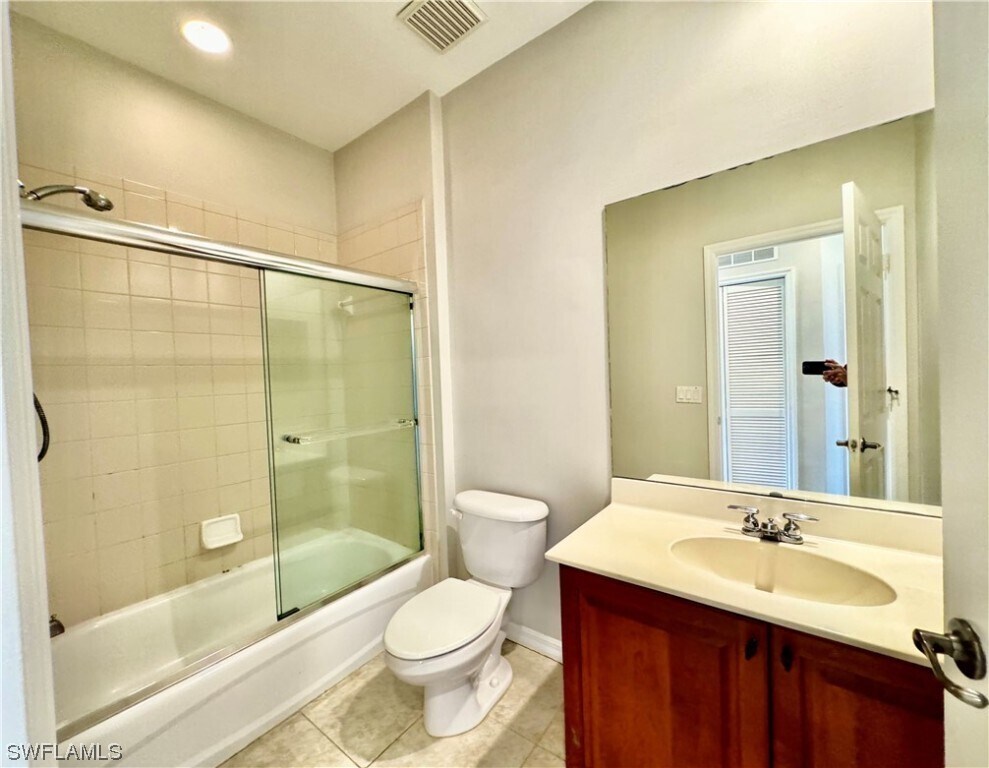 Foto del edificio - 3280 Lindsey Ln