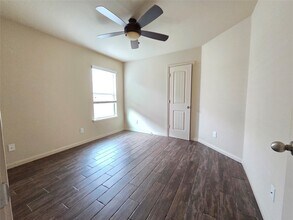 Building Photo - 2026 Naplechase Crest Dr