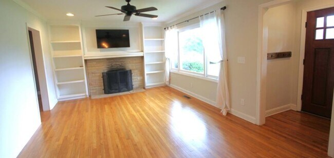 Foto del edificio - 3293 Covington Hwy