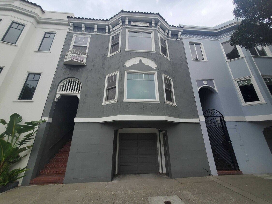 Foto principal - 3344 Scott St
