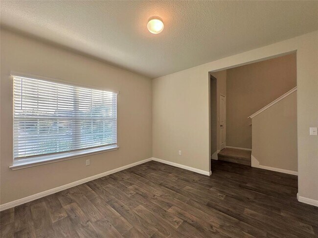 Foto del edificio - 10701 Seguin St
