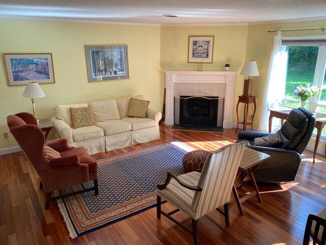 Foto del edificio - 6 Pond Dr W