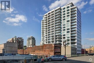 Building Photo - 668-668 Columbia St