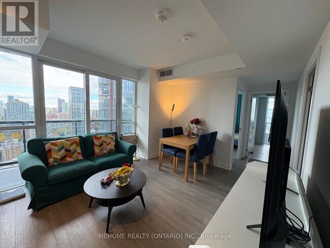 Photo du bâtiment - 77 Mutual St