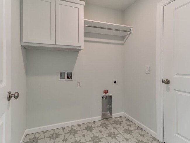 Photo - 1st Month Free - Stunning New Home!