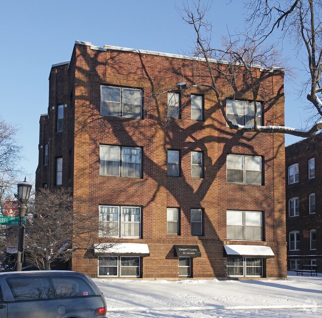 Foto del edificio - Lor-West Flats
