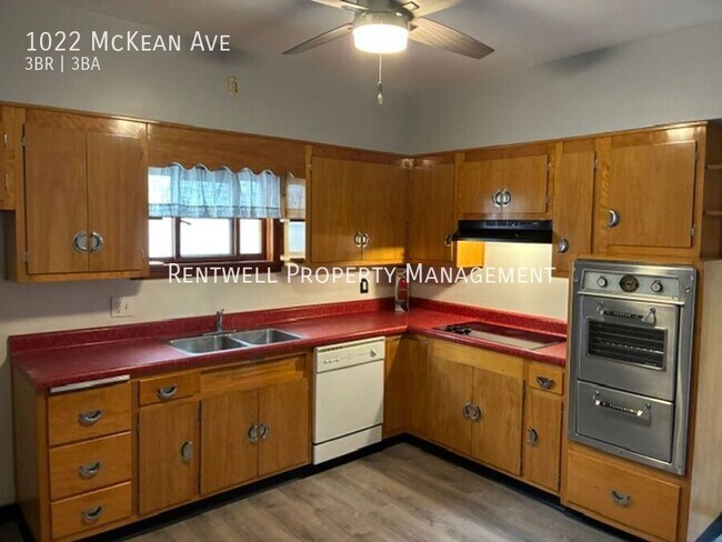 Foto del edificio - 1022 McKean Ave