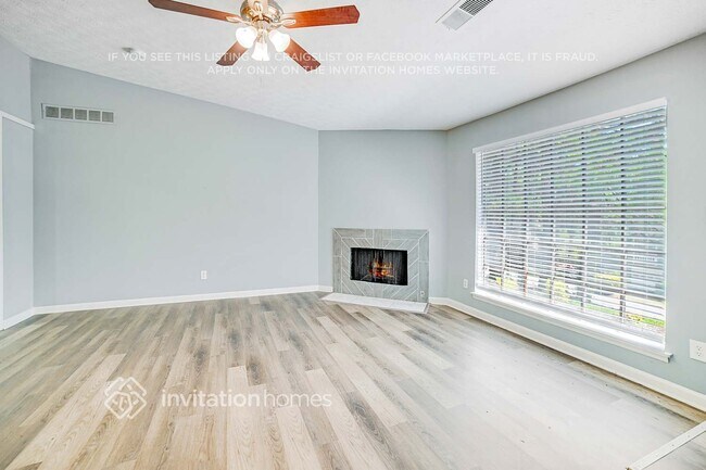 Foto del edificio - 616 Candlewick Ln NW
