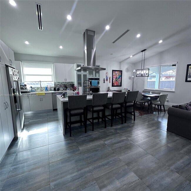 Foto del edificio - 16012 SW 64th Terrace