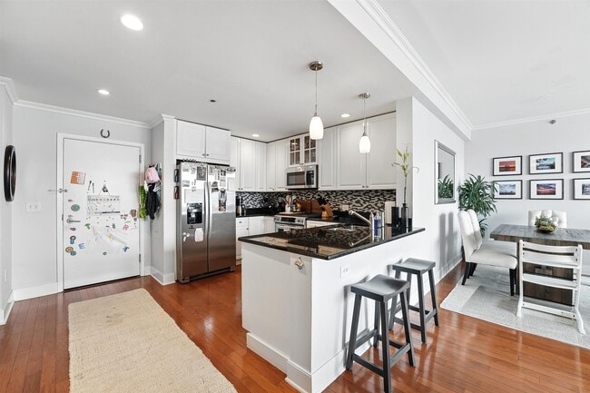 Foto del edificio - 1125 Maxwell Ln