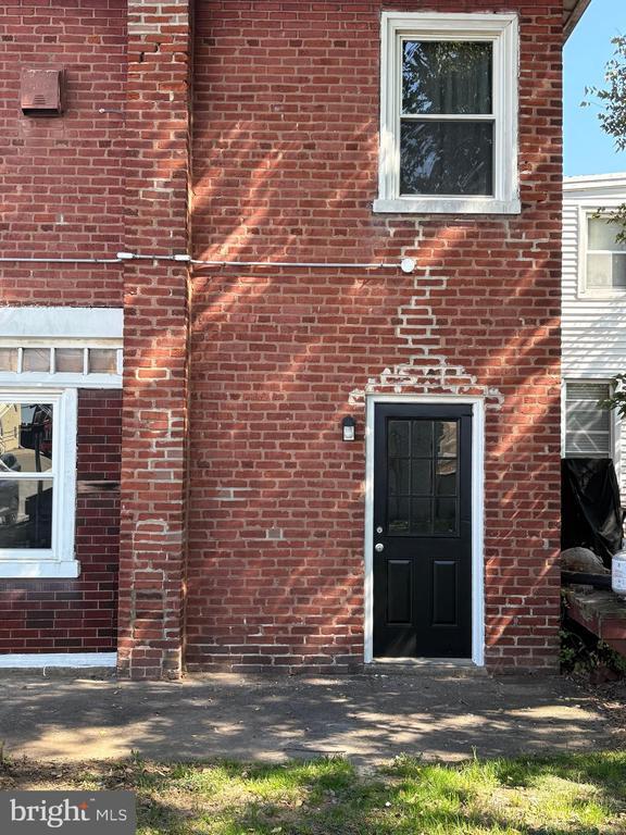 Foto del edificio - 167 W 7th Ave