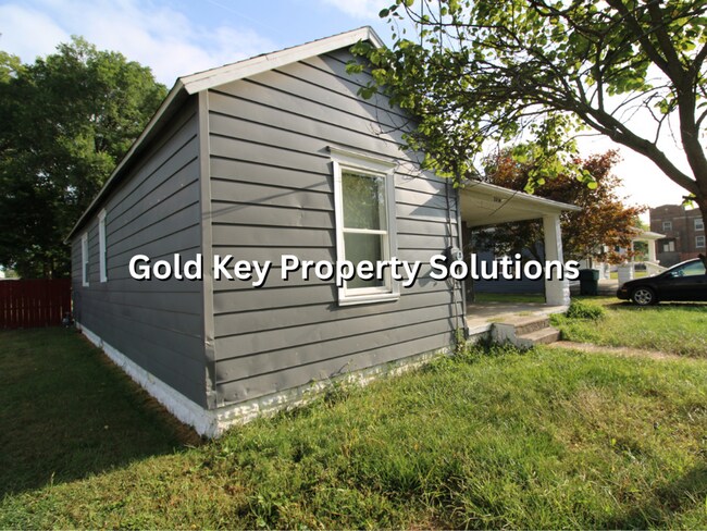 Building Photo - MUNCIE 3 BR 1 BA house with Fenced Backyar...