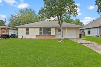 Building Photo - 5830 Glenhurst Dr