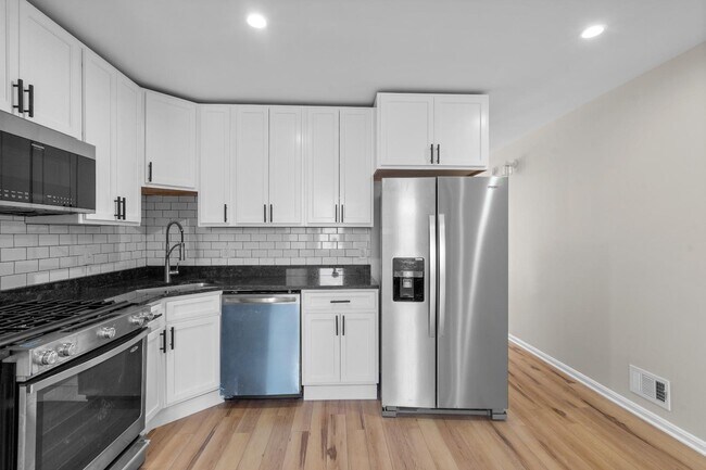 Foto del edificio - 2532 E Fayette St