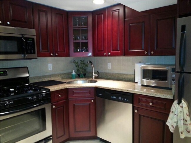 Foto del edificio - 6811-6816 16th Ave