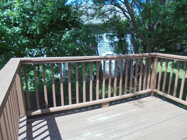 Building Photo - 2073 Waverly Ln