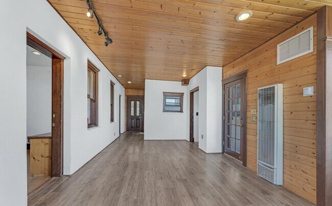 Foto del edificio - 3 Bedroom 1 Bath Apartment In Jerome conta...