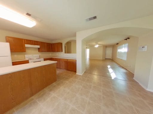 Building Photo - Great house in a Great area!