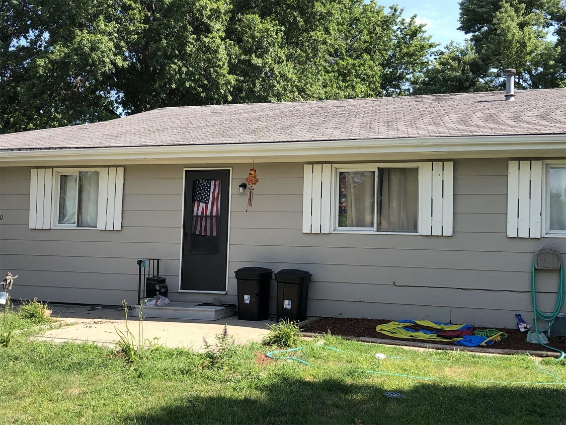 4934 Ginny Ave, Lincoln, NE 68516 Townhome Rentals in Lincoln NE