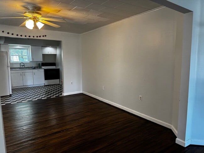 Living room - 300 Penn Ave