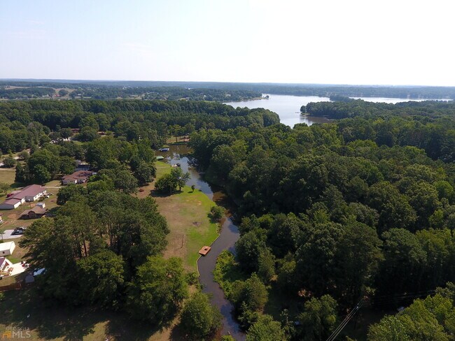 Building Photo - 1001 Blue Springs Ct