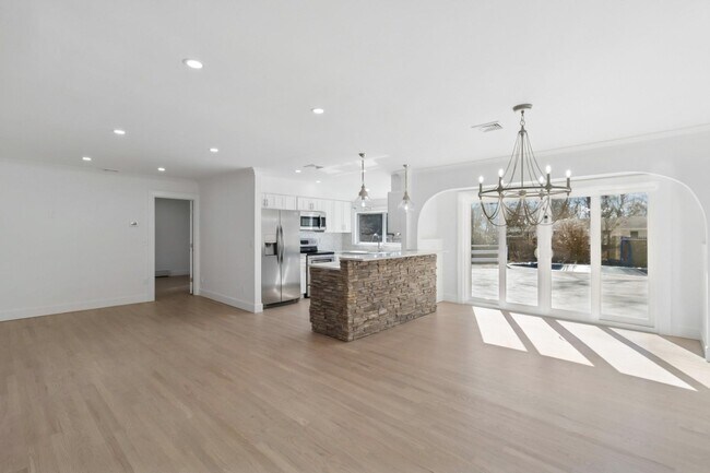 Foto del edificio - 7 Homewood Dr