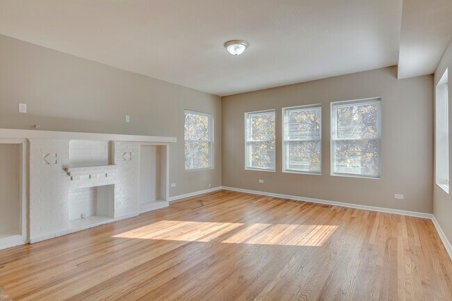 Foto del edificio - 7944 S Drexel Ave