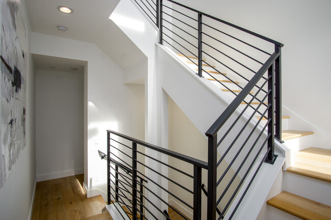 Building Photo - 2016 Tango Loop