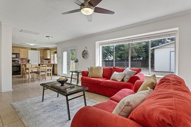 Foto del edificio - 1309 Brophy Dr