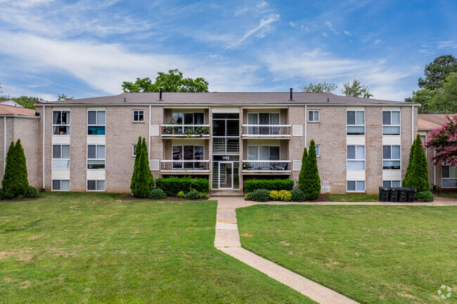 Building Photo - Conway Garden Apartments