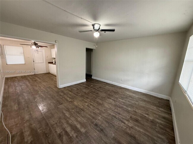 Foto del edificio - 1413 NW 3rd St