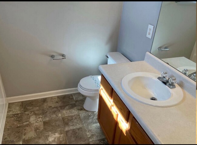 Foto del edificio - 10729 Glenluce Ave