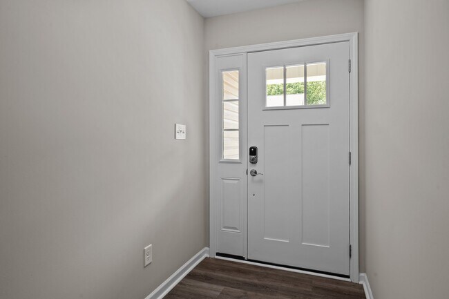 Building Photo - 118 Station Yard Rd