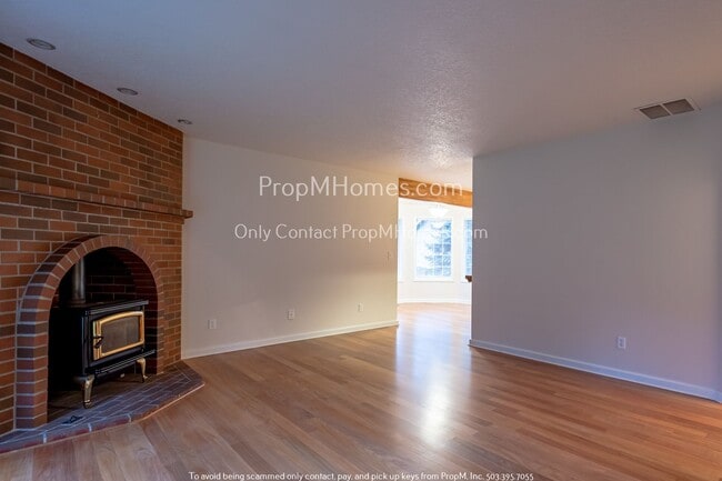 Photo - Three Bedroom Plus Bonus In West Linn - Sunset! House