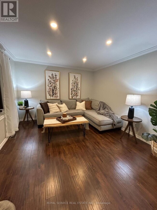 Building Photo - 5 Streamside Dr