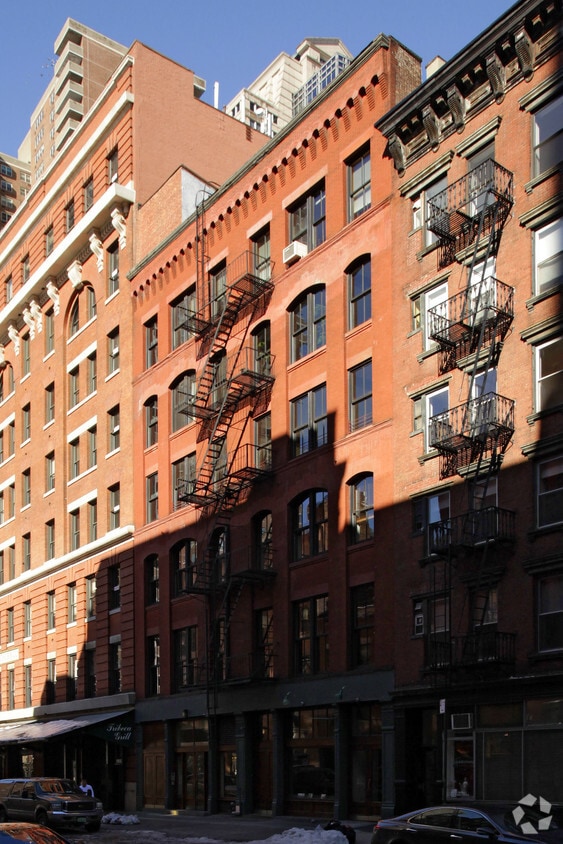 Primary Photo - 186 Franklin St
