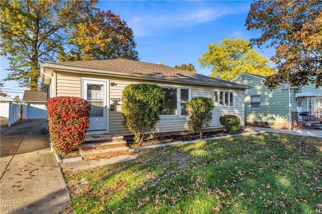 Building Photo - 15313 Steinway Blvd