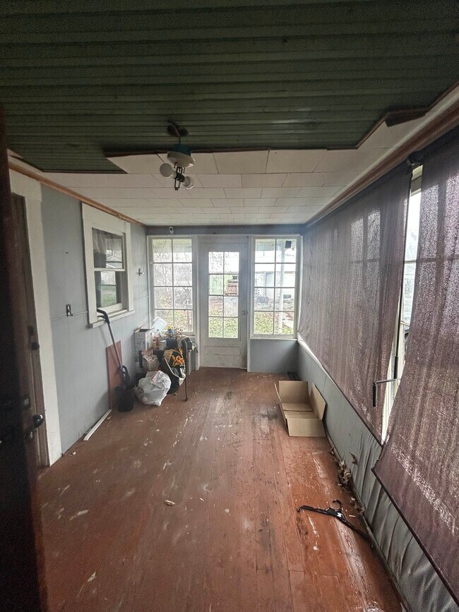 Foto del edificio - 404 S Thomas St