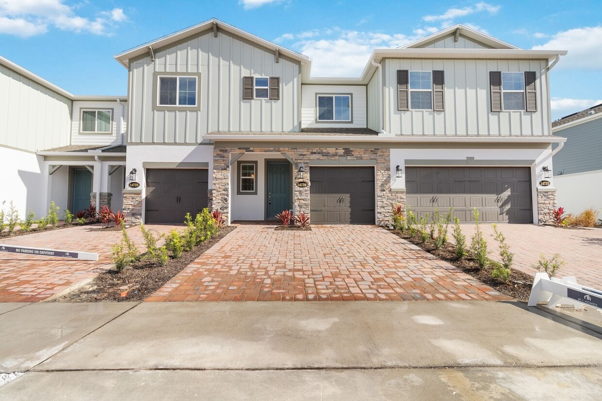 Foto principal - Beautiful Brand New 3/2.5 Townhome W/ 1 Ca...