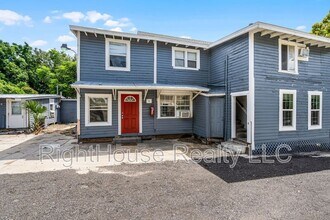 Building Photo - 113 S Grove St