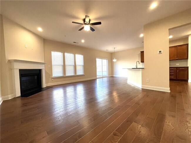 Foto del edificio - 502 Cooper Ln